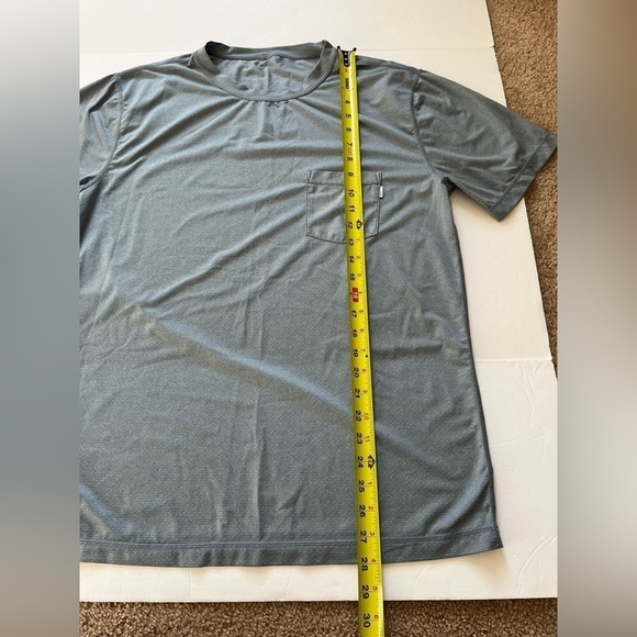 Vuori Tradewind Pocket Performance T-shirt Size Medium Blue - Picture 7 of 7